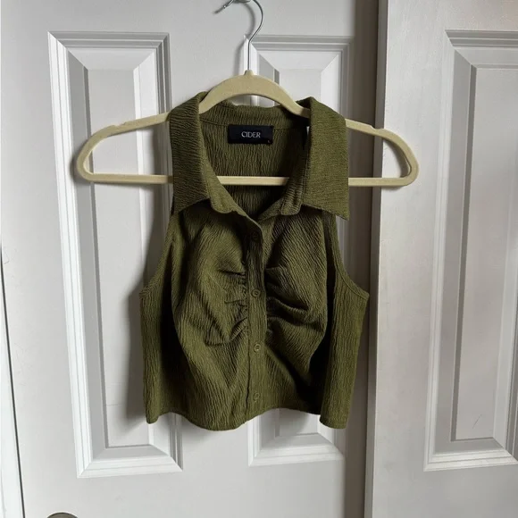 Cider Solid Texture Collar Crop Top in Green - Picture 2 of 8